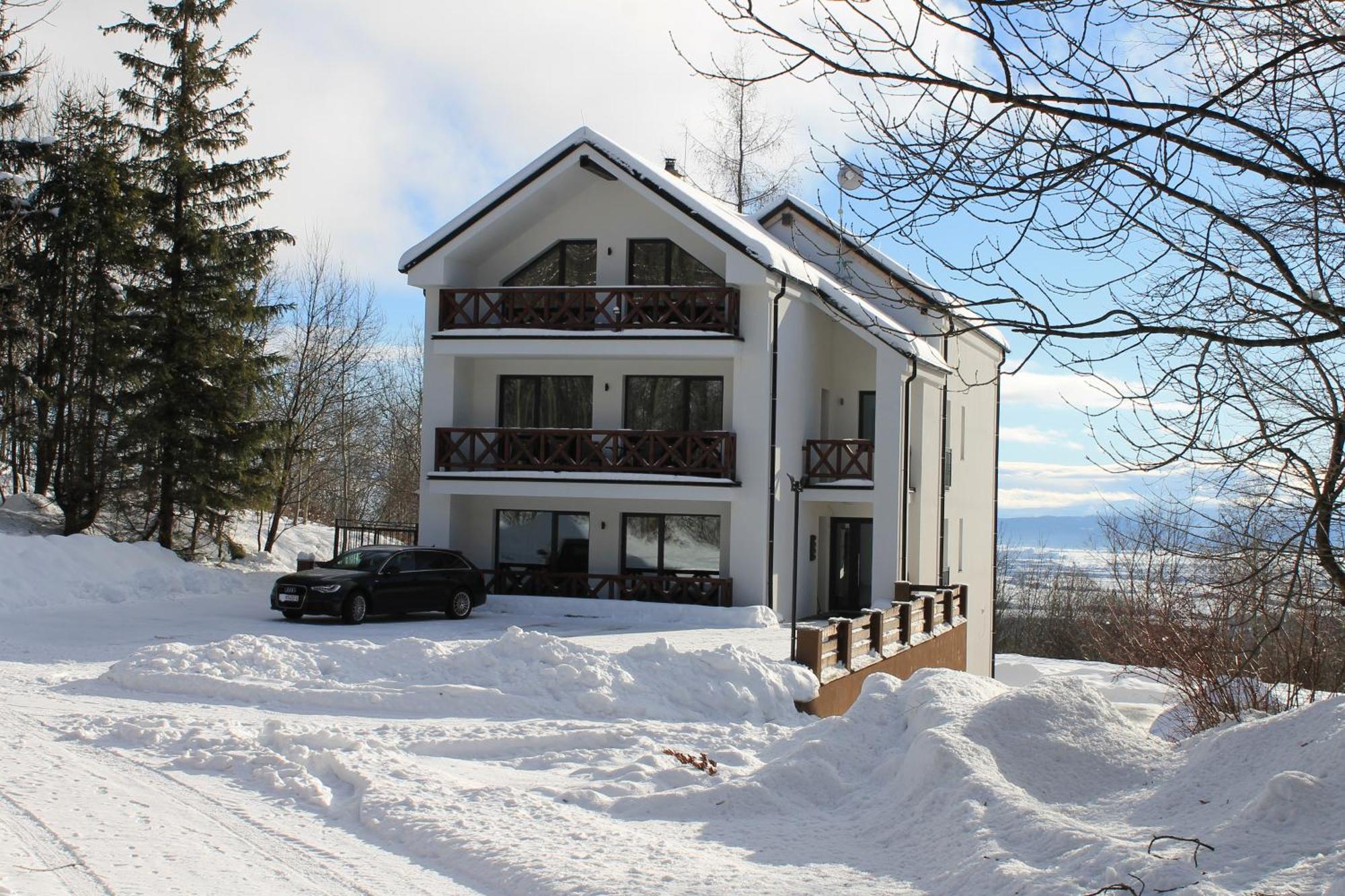 Hellene Snow Stary Smokovec *